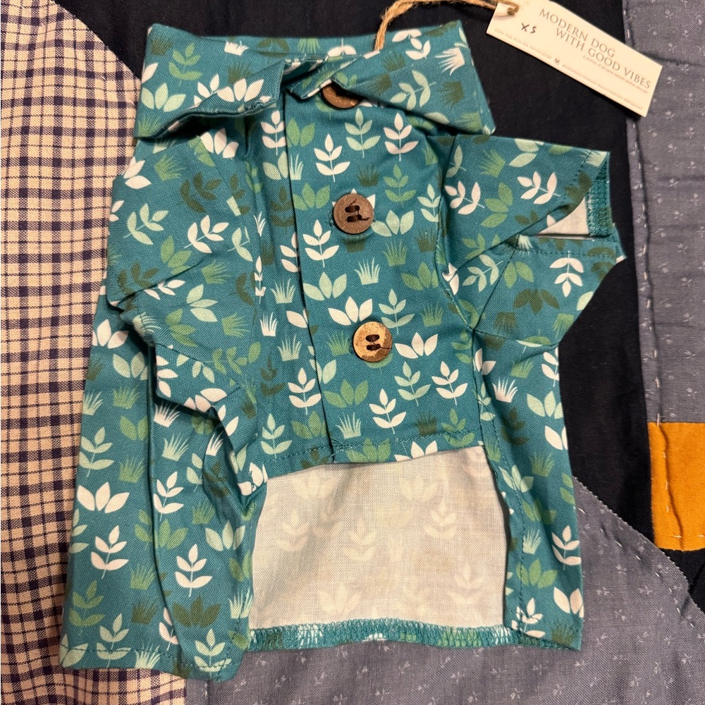 Dog threads cotton collared shirt